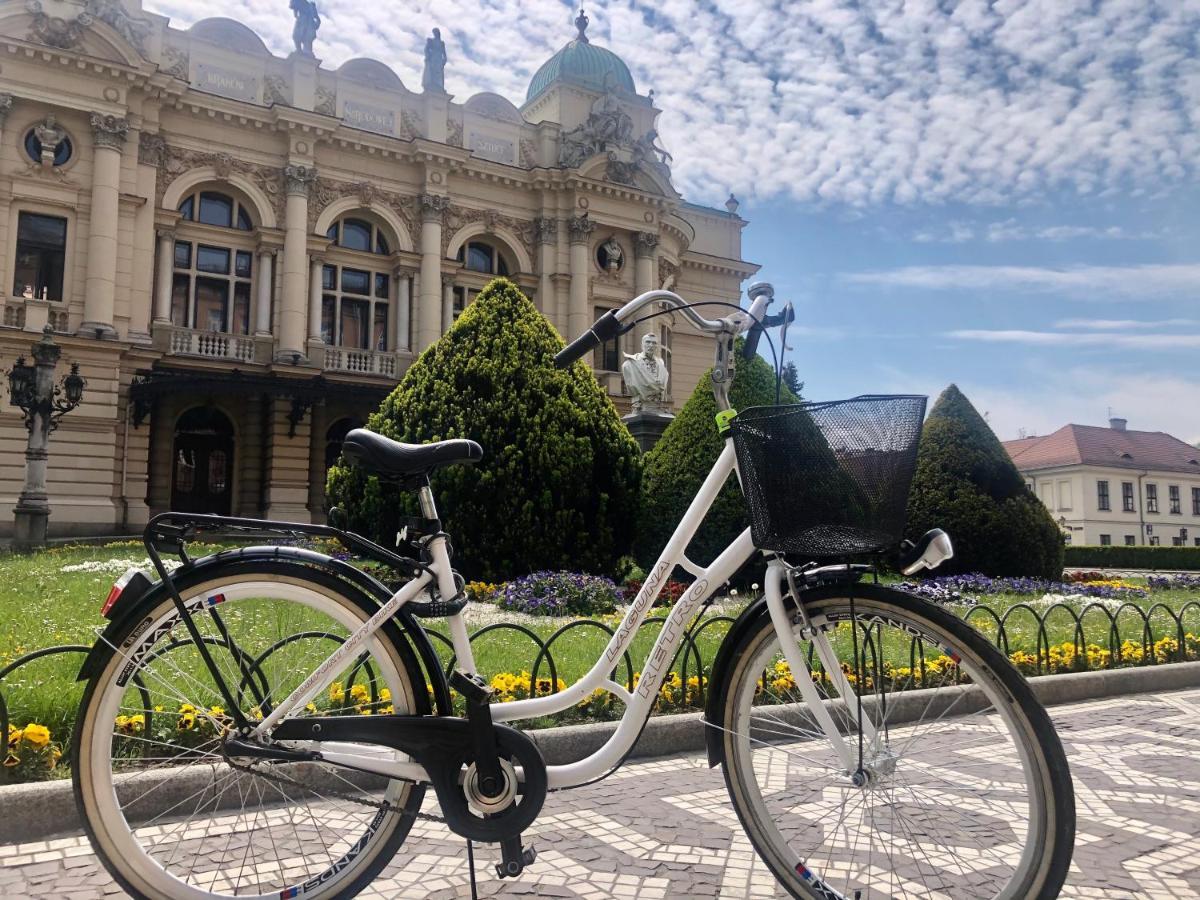 Jacuzzi & Bike Apartment, Krakow Luaran gambar