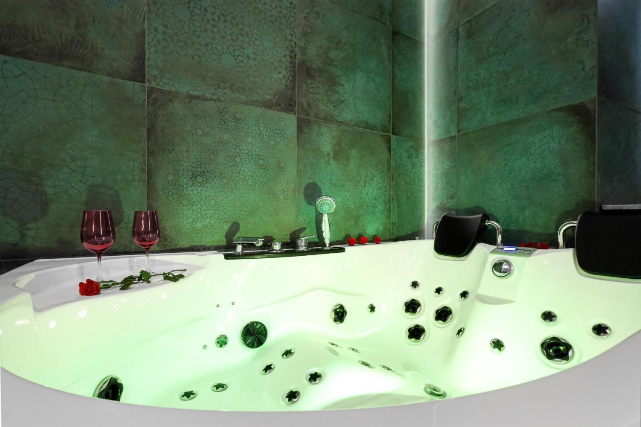 Jacuzzi & Bike Apartment, Krakow Luaran gambar
