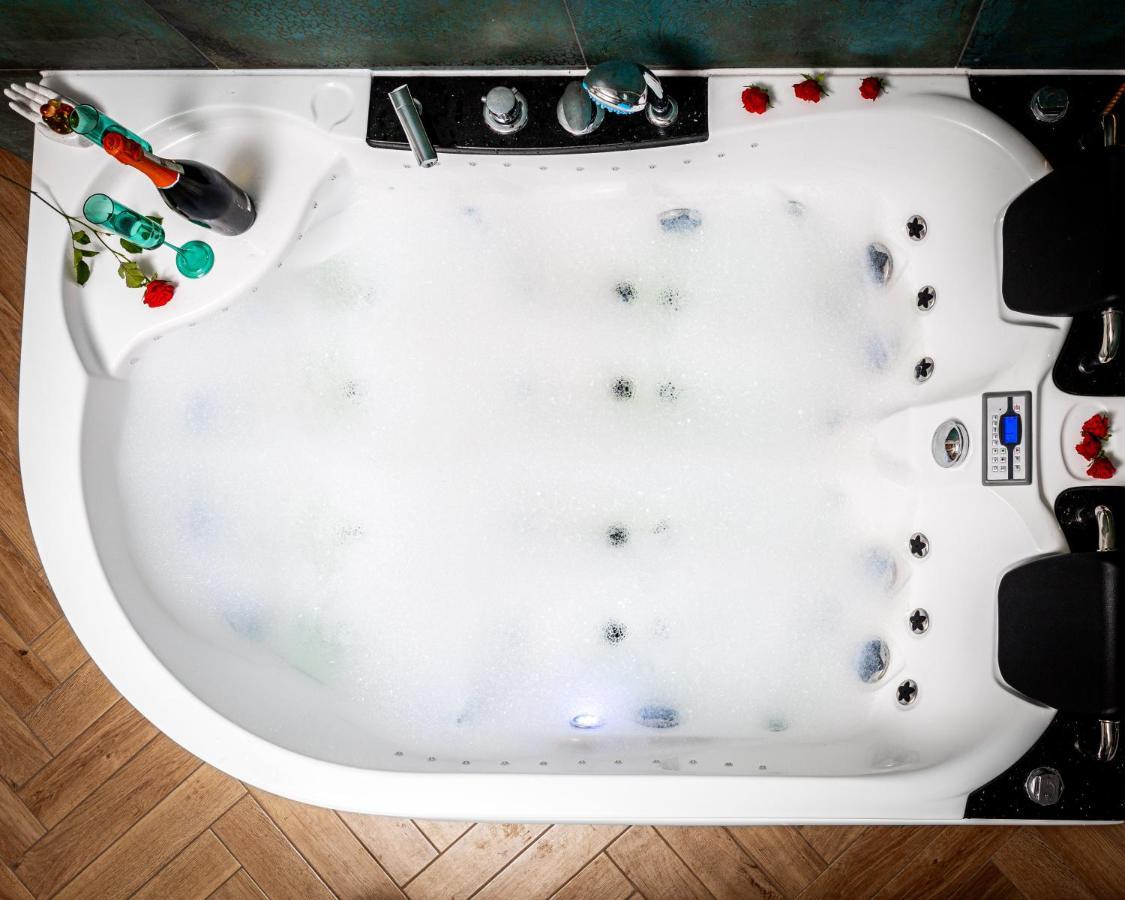 Jacuzzi & Bike Apartment, Krakow Luaran gambar