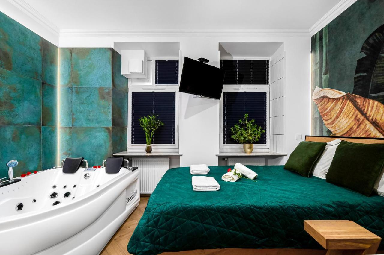 Jacuzzi & Bike Apartment, Krakow Luaran gambar