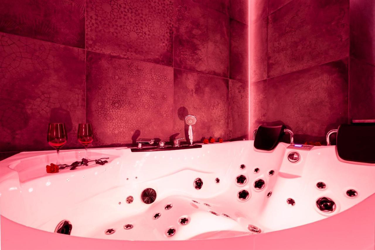 Jacuzzi & Bike Apartment, Krakow Luaran gambar